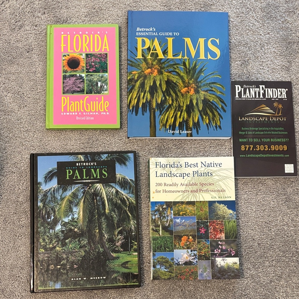Book Bundle! 📚🌴